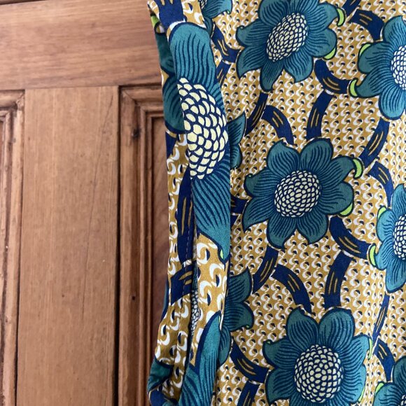 Lightweight Summer Shift Dress - Picture 3 of 5